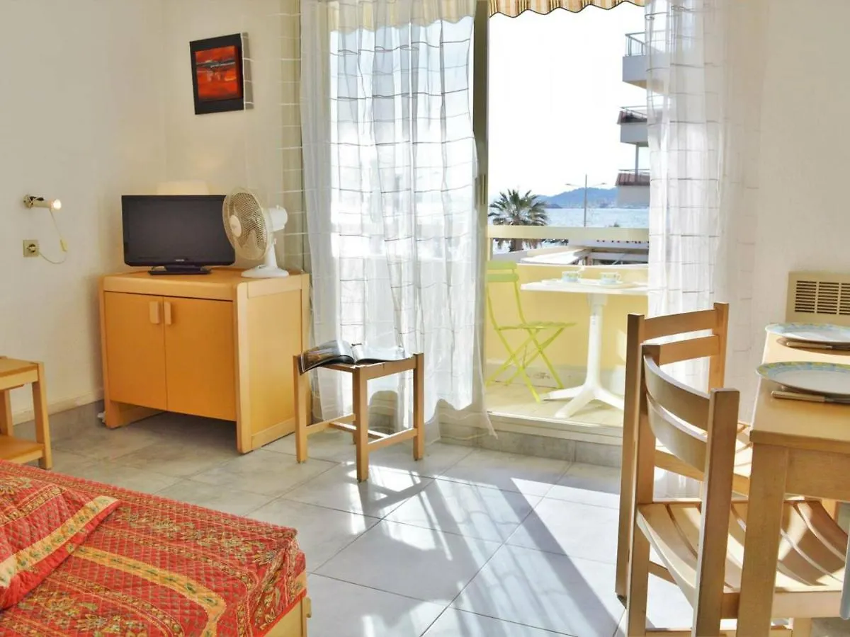 Apartamento Studio Bord De Plage Avec 4 Couchages, Parking Et Tennis - Fr-1-251-263 Le Lavandou Francia