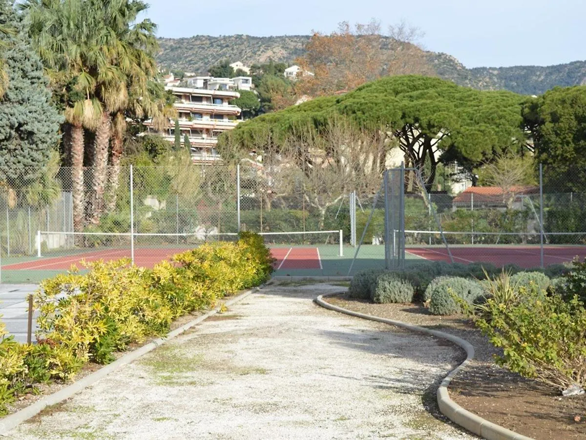 Studio Bord De Plage Avec 4 Couchages, Parking Et Tennis - Fr-1-251-263 Le Lavandou Apartamento